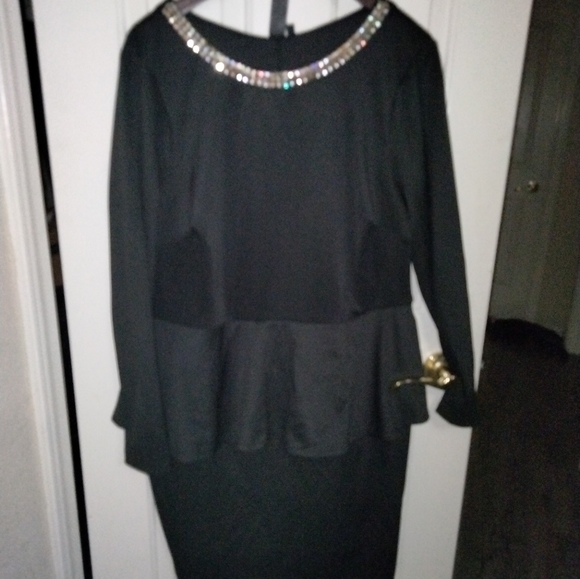 Women's black pleblum jeweled neckline by Trixie size 2X evening dress - Picture 1 of 7